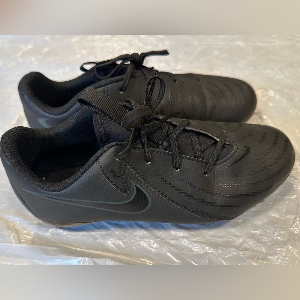 Nike Black Sports cleats soccer Sneakers